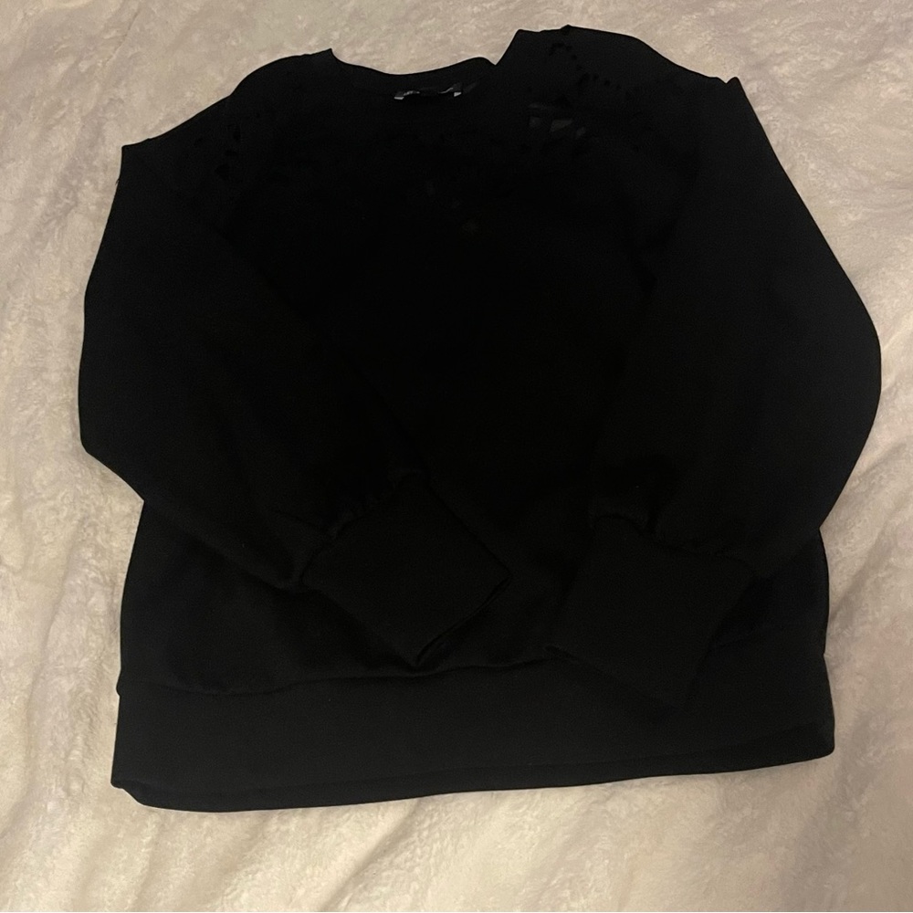 Dressy women’s sweatshirt